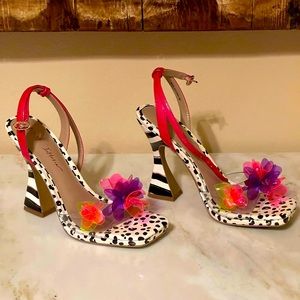 Betsy Johonson Jasper heels